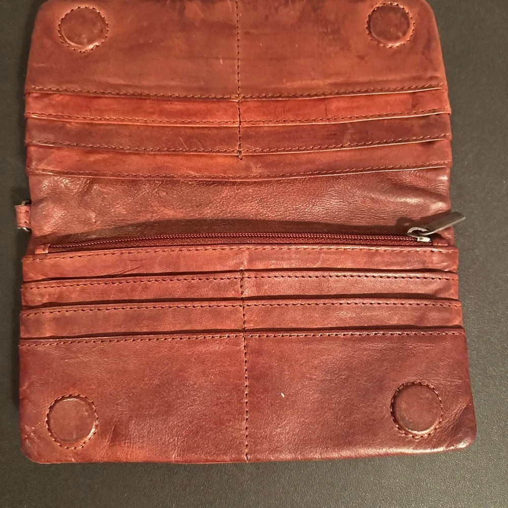 Vilenca Holland Elegant Brown Leather Woven Wallet - Picture 4 of 4